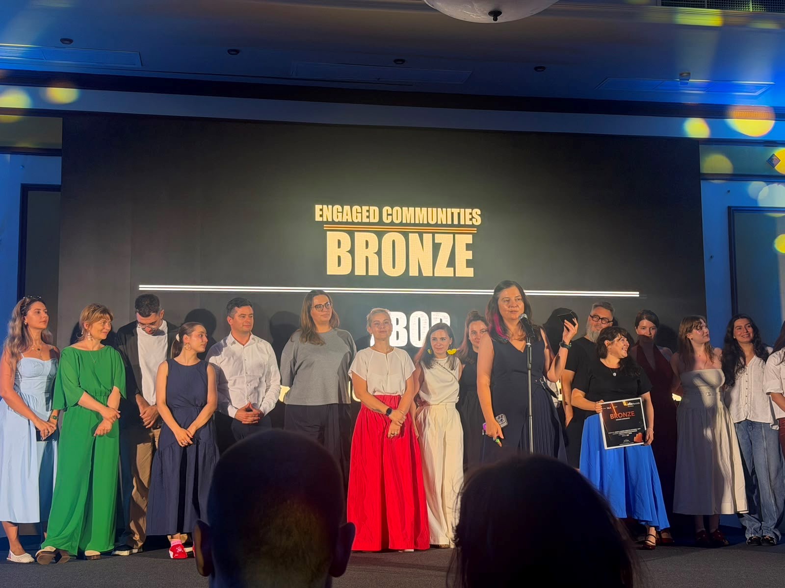 BCR, premiată cu cinci distincții EFFIE pentru modul în care redefinește experiența bancară 1 ZBOR Engaged communities Bronze EFFIE