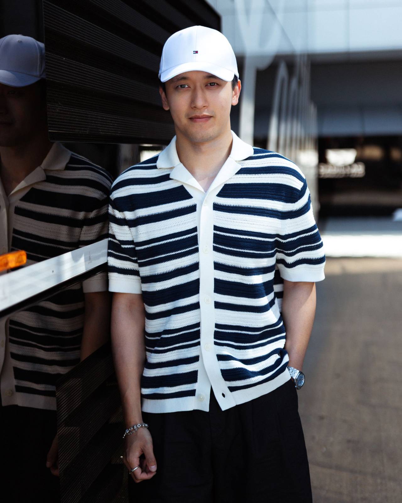 Zhou Guanyu, pilot de rezervă al echipei Cadillac Formula 1, ambasador global al brandului Tommy Hilfiger 1 Zhou Guanyu, pilot de rezervă al echipei Cadillac Formula 1, ambasador global al brandului Tommy Hilfiger