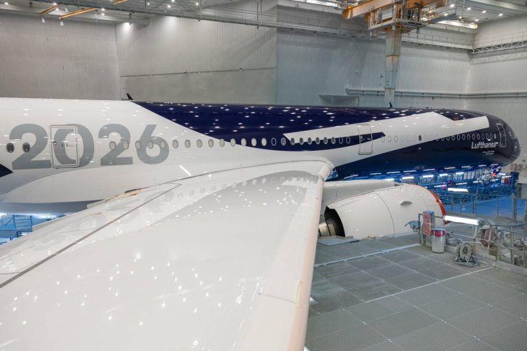 lufthansamsn799 demaskingandretouch 077