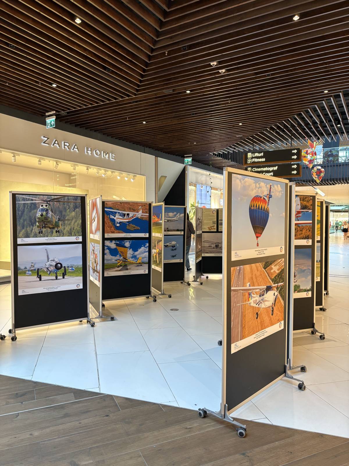 Cerul ajunge mai aproape de oameni: expoziție de fotografie aviatică la ParkLake Shopping Center București, dedicată Zilei Aviației Române și a Forțelor Aeriene 1 expoziție de fotografie aviatică la ParkLake Shopping Center București, dedicată Zilei Aviației Române și a Forțelor Aeriene