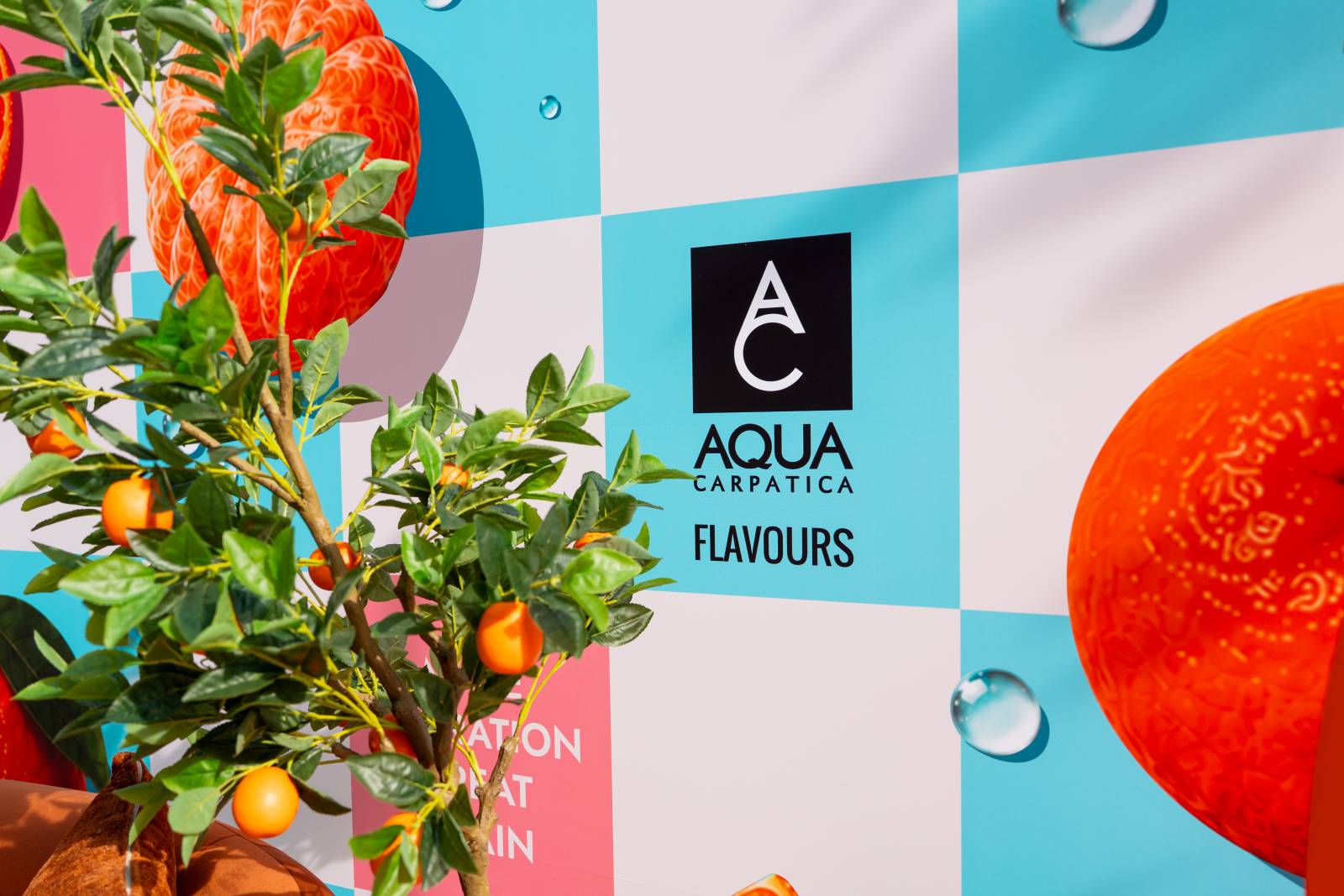 AQUA Carpatica a lansat o nouă aromă din gama Flavours: mandarina 5 AC UNT 04199
