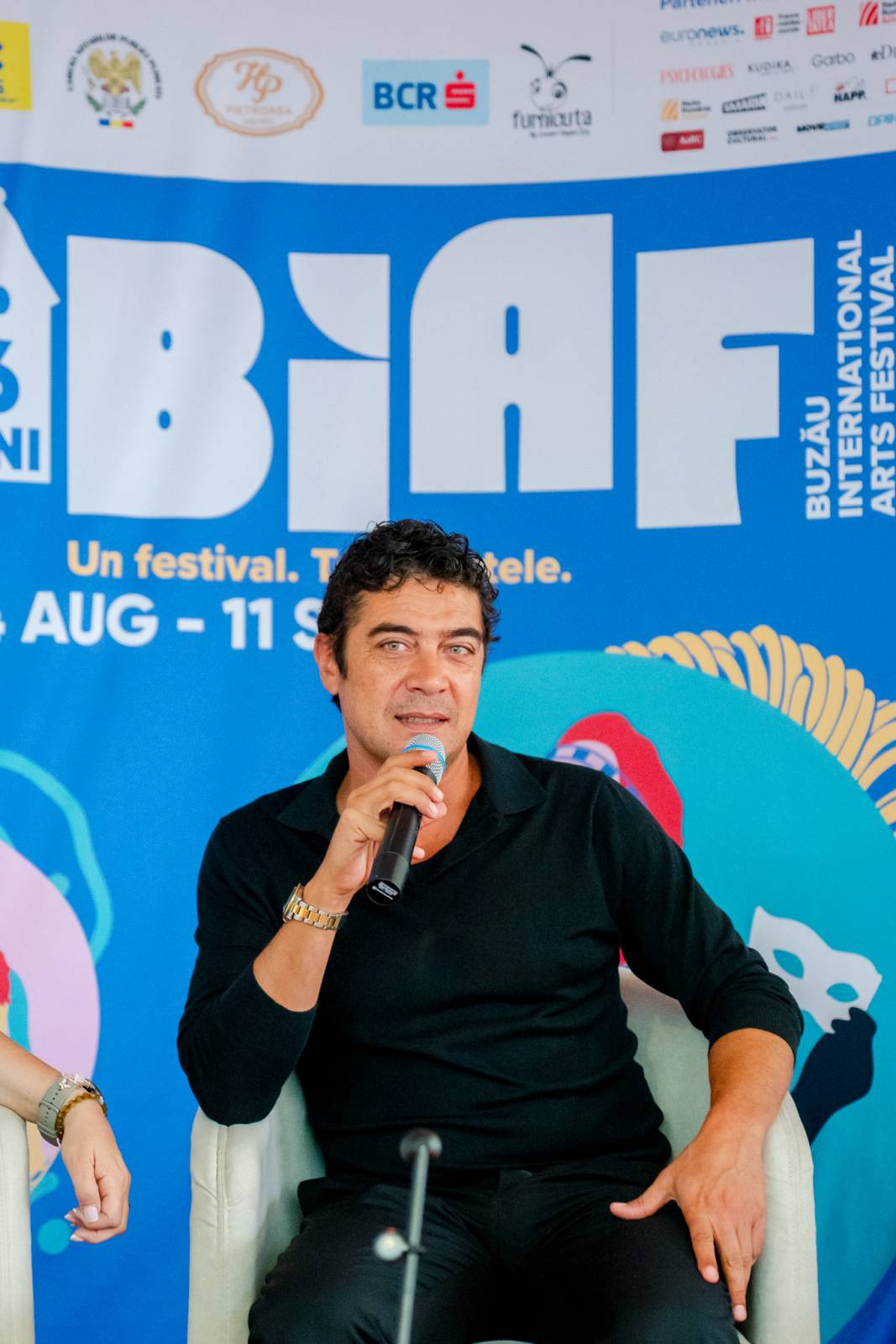 Actorul italian Riccardo Scamarcio, cucerit de vinul românesc şi invitat de onoare la Buzău International Arts Festival 3 BIAF AndreeaIordache 27.08.2026 30 of 90