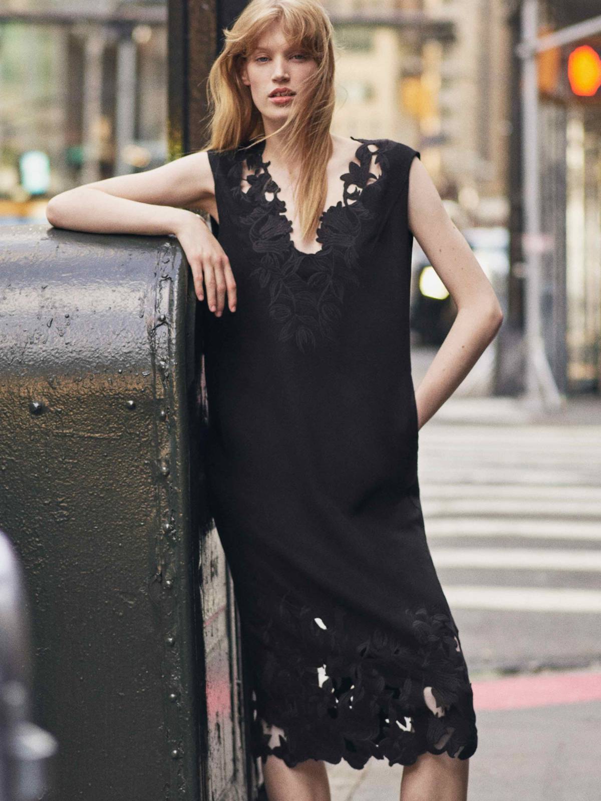 COS lansează o nouă campanie: Park Gyuyoung și Awar Odhiang, în rolurile principale 6 COS AW26 CAMPAIGN JACQUI HOOPER 01