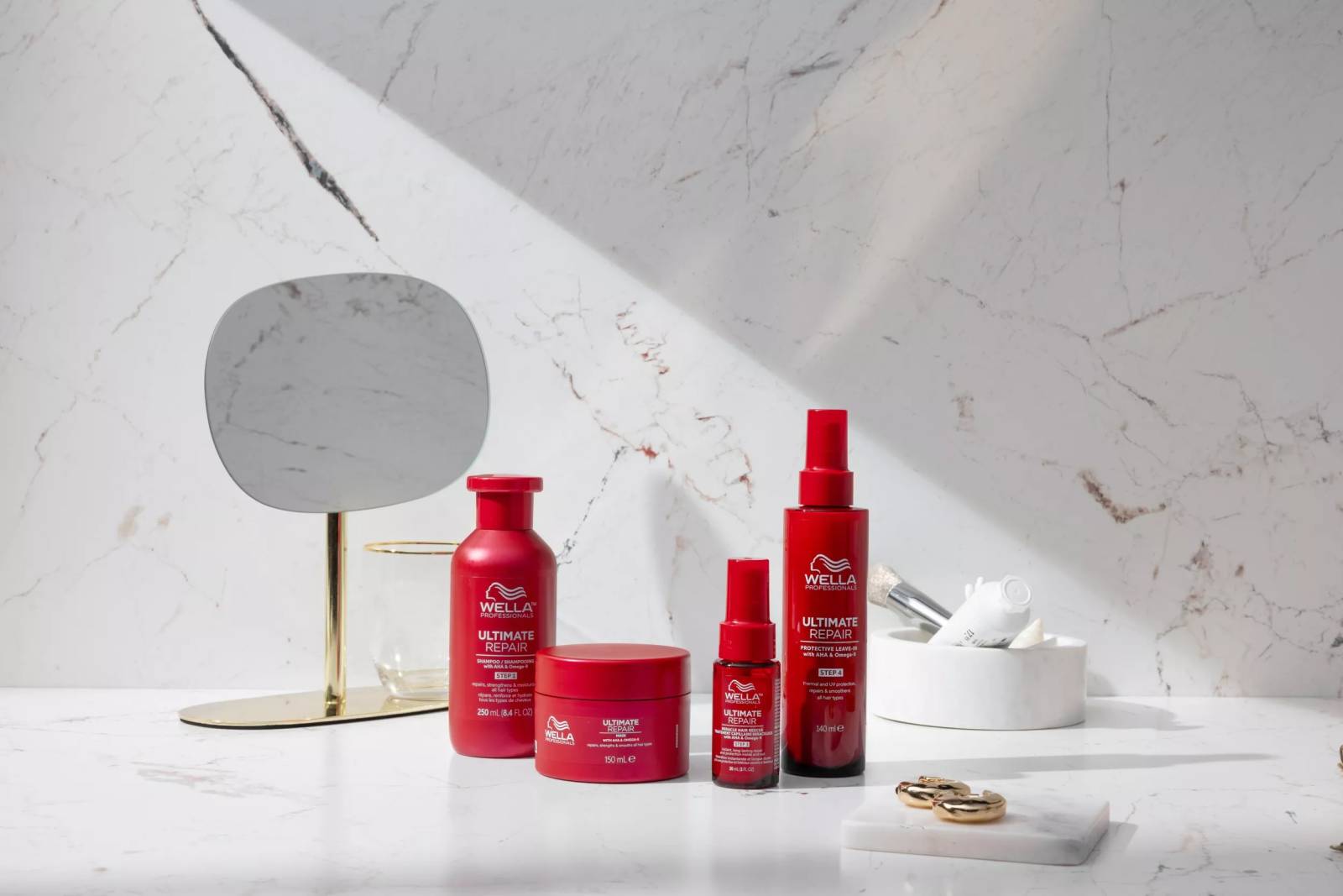 Cum să repari vârfurile uscate și să redai părului aspectul sănătos? 1 DAT Wella Professionals Ultimate Repair mask launch lifestyle pack shot 0308 2023 4.webp