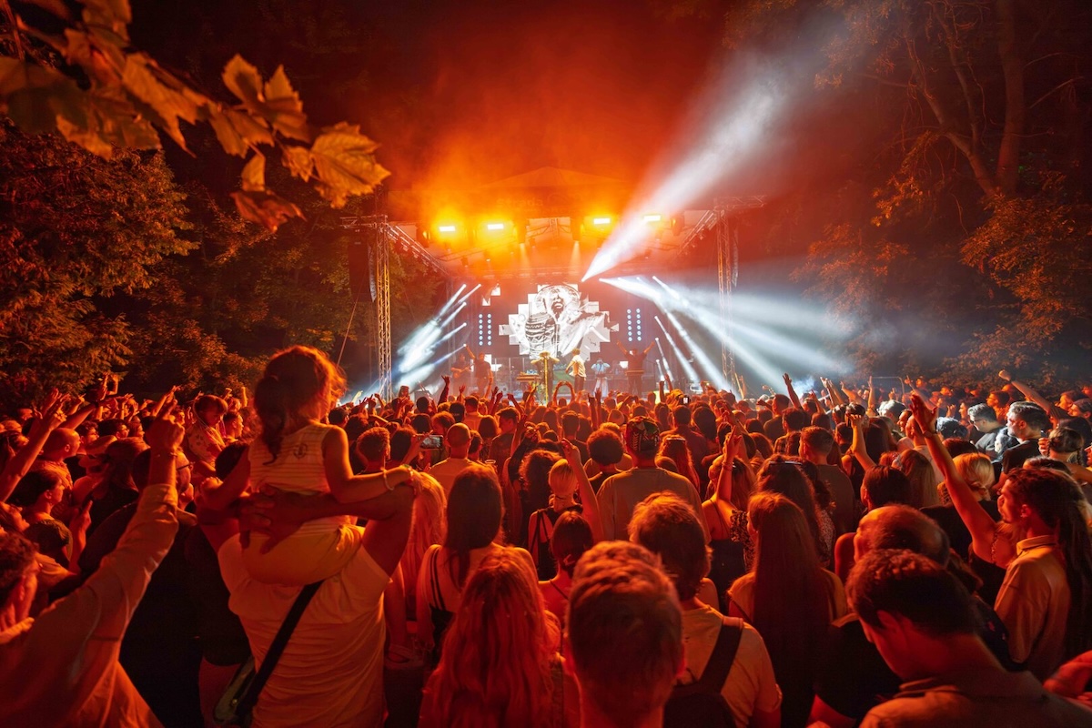 A X-a ediție a Festivalului Strada Armenească a atras peste 35.000 de participanți 23 Festivalul Strada Armeneasca 2026 23