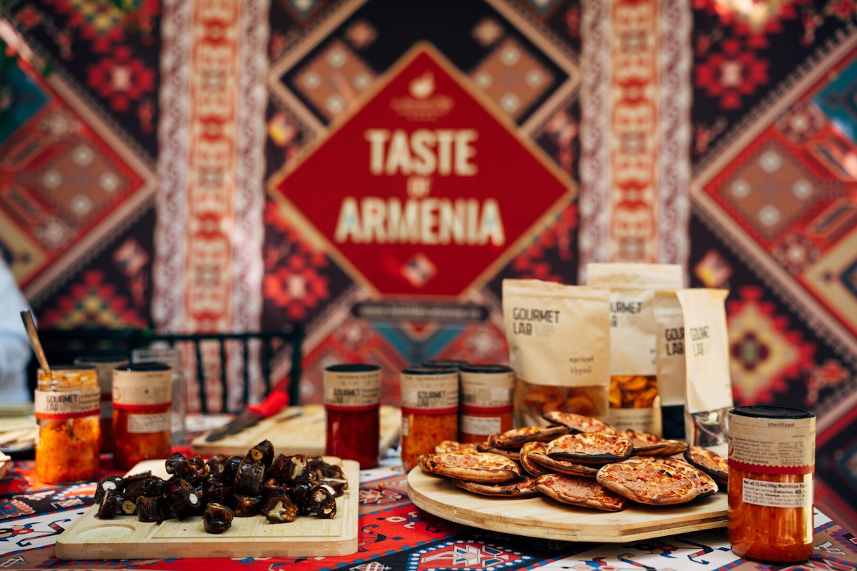 A X-a ediție a Festivalului Strada Armenească a atras peste 35.000 de participanți 7 Festivalul Strada Armeneasca 2026 7