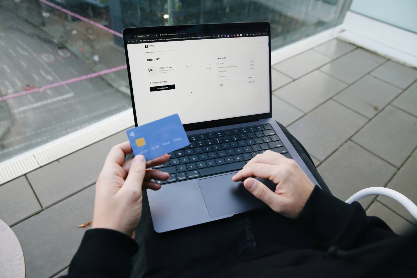 Românii nu prea cumpără de pe marketplace-urile internaționale, chiar dacă au prețuri mai mici 1 Heureka studiu