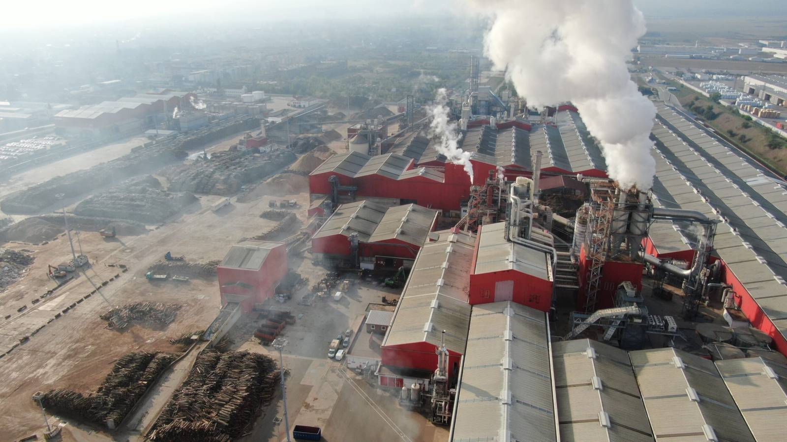 Kronospan reduce consumul de energie electrică cu 50% pentru a ajuta Sistemul Energetic Național 2 Kronospan Sebes scaled 1