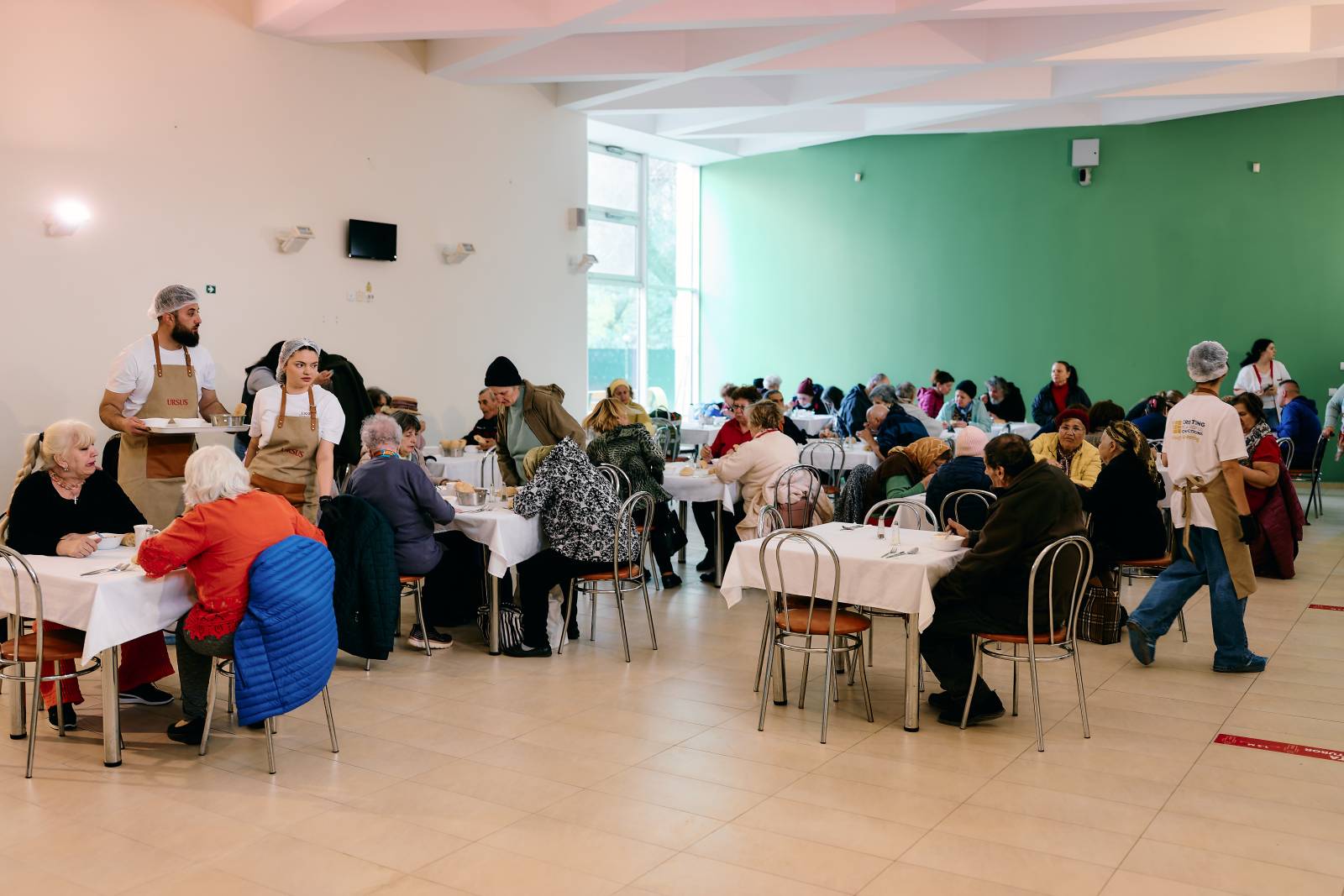 Adoptă o Cantină. Teambuildingul care transformă o zi împreună în sute de mese calde 9 RK 0320