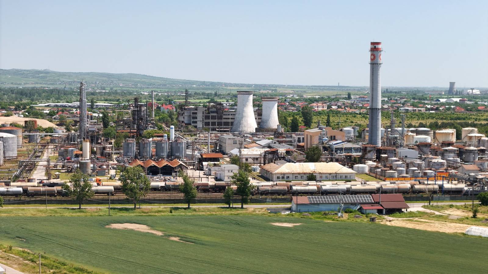 Rompetrol dezvoltă o centrală fotovoltaică la rafinăria Vega din Ploiești 1 Rafinaria Vega Ploiesti