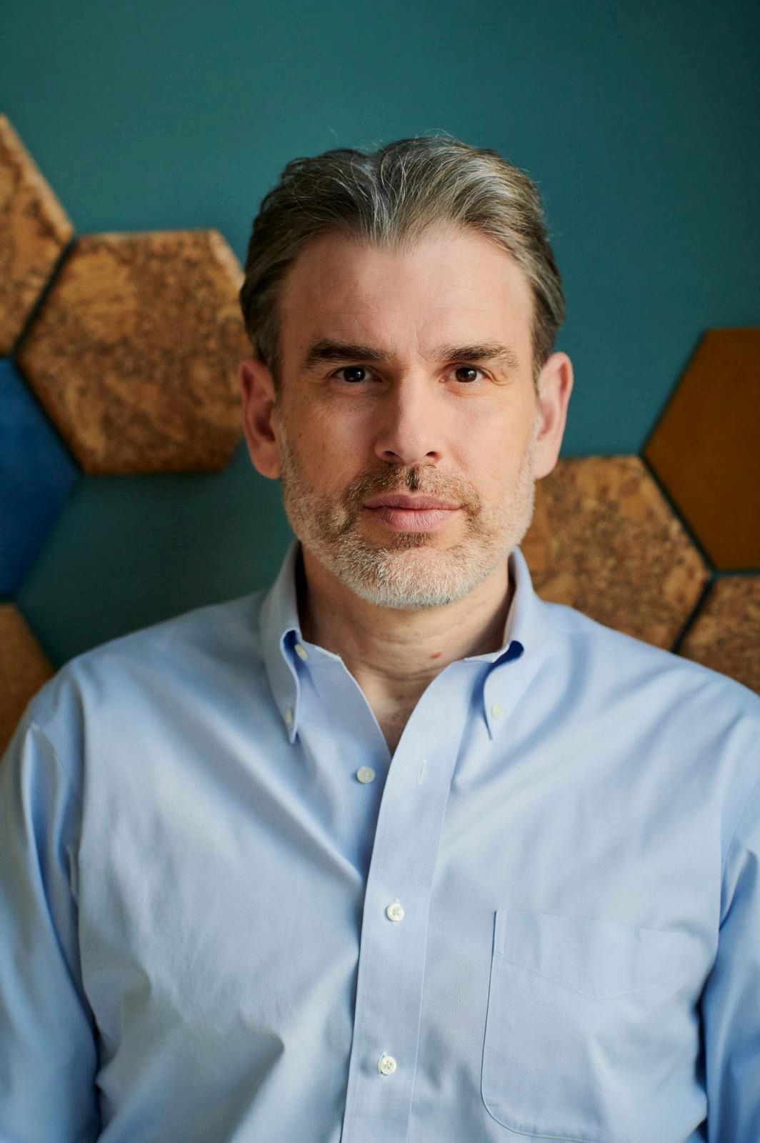 Richard Joannides, Verita International School: Școlile nu pot permite AI-ului să înlocuiască gândirea elevilor 1 Richard Joannides Verita 01