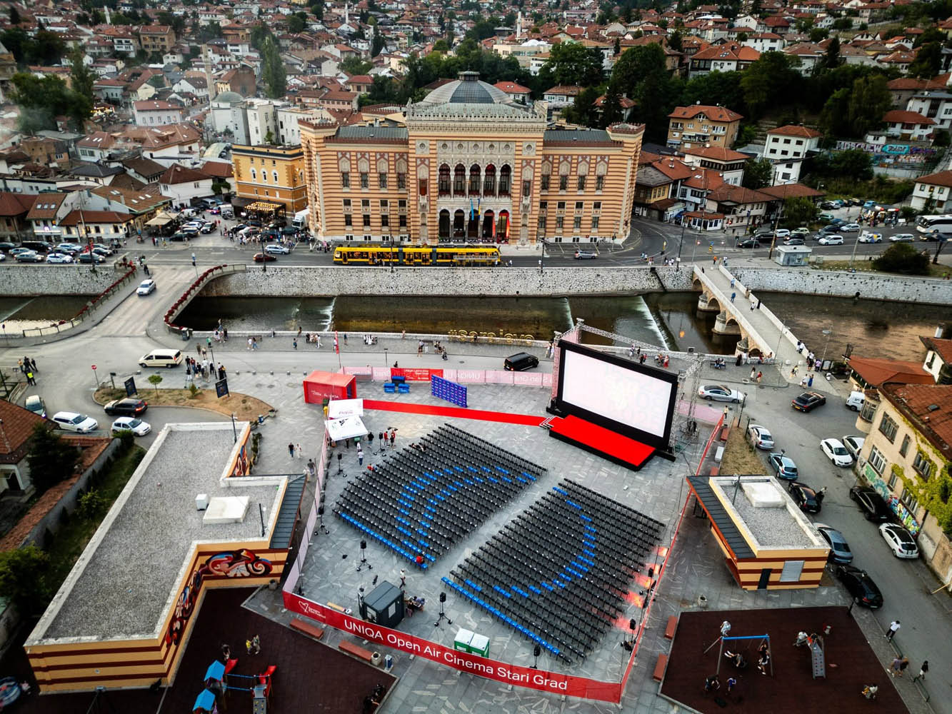 UNIQA este pentru al patrulea an consecutiv asiguratorul Festivalului de Film de la Sarajevo 1 UNIQA Festivalul de Film de la Sarajevo 2