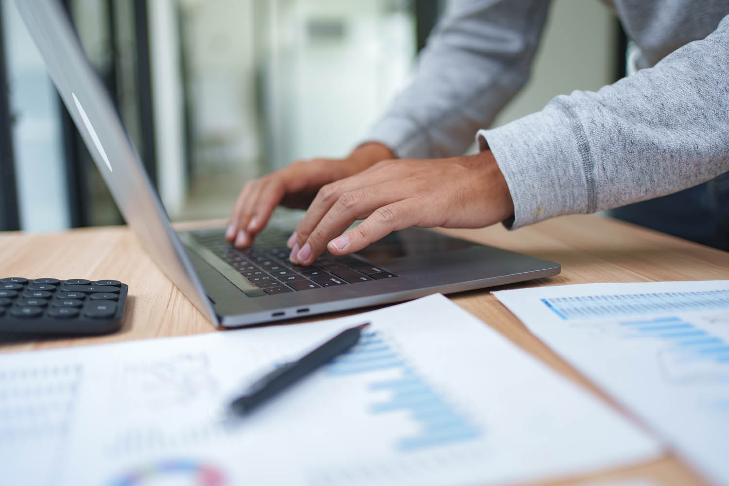 Din corporație la antreprenoriat online: Profit Way estimează că va contribui la lansarea a 1.000 de afaceri noi în 2026 1 antreprenori online - Profit Way