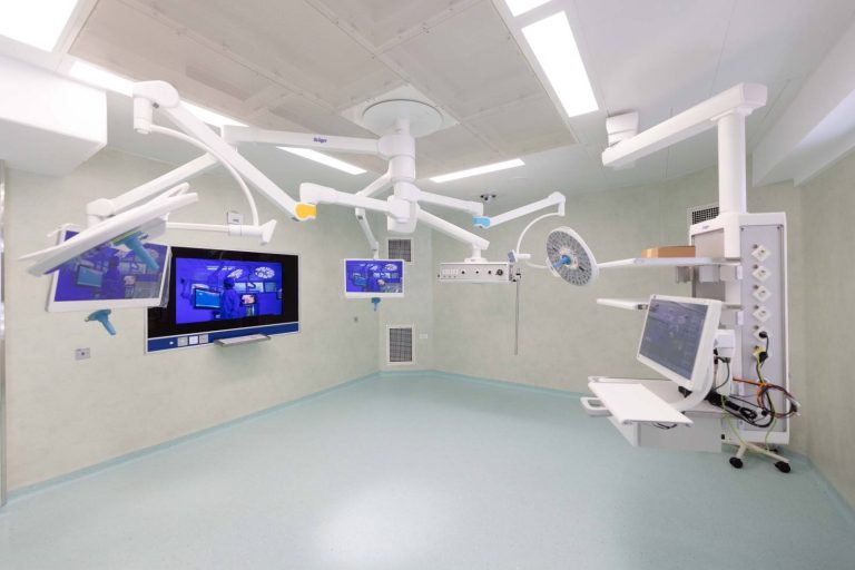Bloc operator Marie Curie investitie Groupama 1