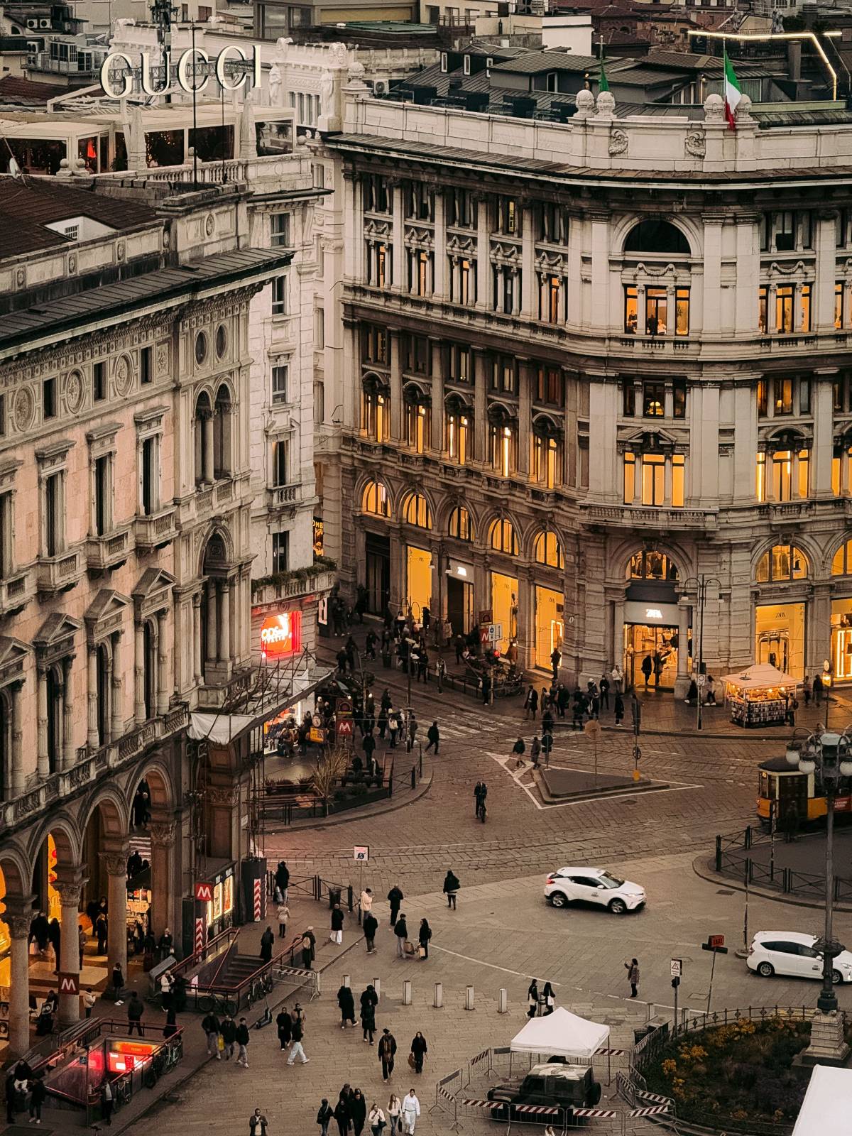 Fashion Month aduce Paris, Londra și Milano pe harta călătoriilor de toamnă ale românilor 3 Kiwi.com
