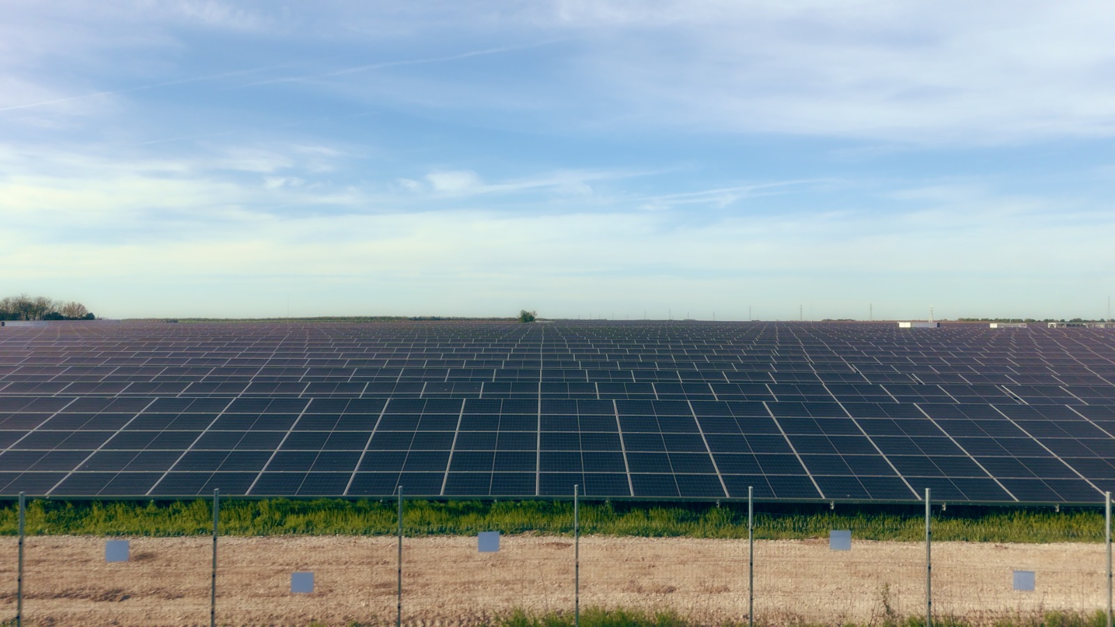 Rezolv Energy obține o finanțare de 561 mil. euro pentru cel mai mare proiect de energie regenerabilă onshore din UE 3 Photo 1