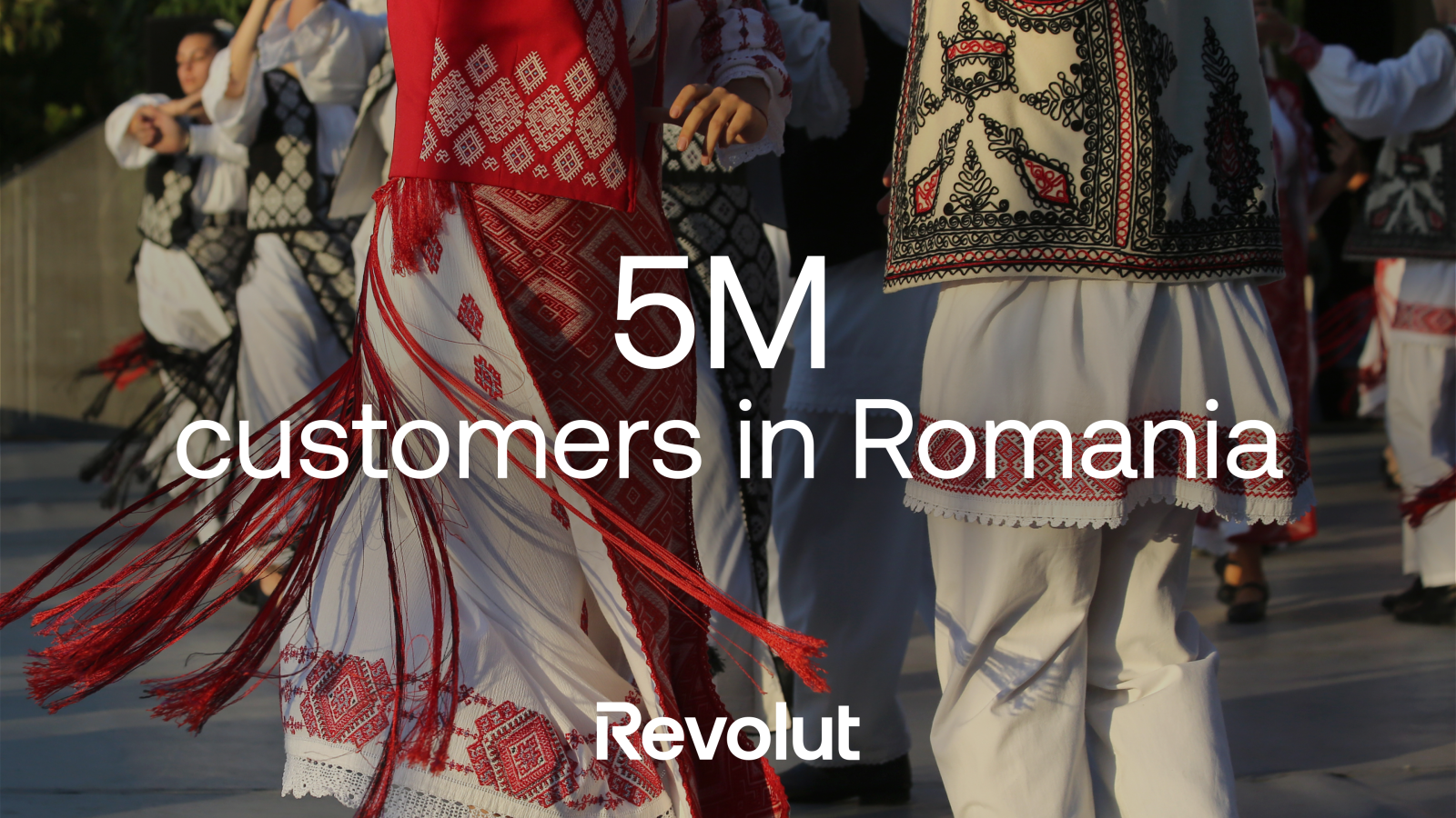 Revolut a ajuns la 5 milioane de clienți în România și deschide un sediu central local în București 1 Revolut 5M Users