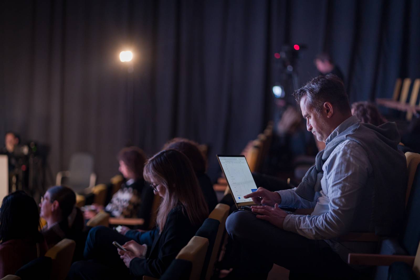 Fond de peste 8 milioane de euro pentru startup-urile din Regiunea Centru 1 conferinta cattia