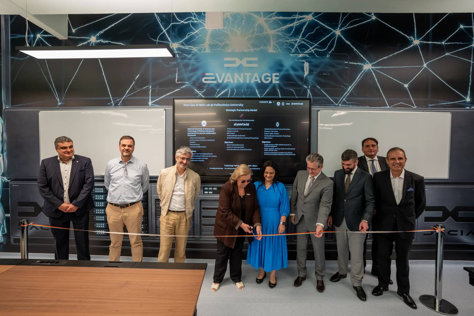 POLITEHNICA București, EVANTAGE Soft și Renault Group dezvoltă un parteneriat strategic pentru cercetare și inovare în inteligența artificială pentru industria auto 2 foto lansare laborator ASPIRE