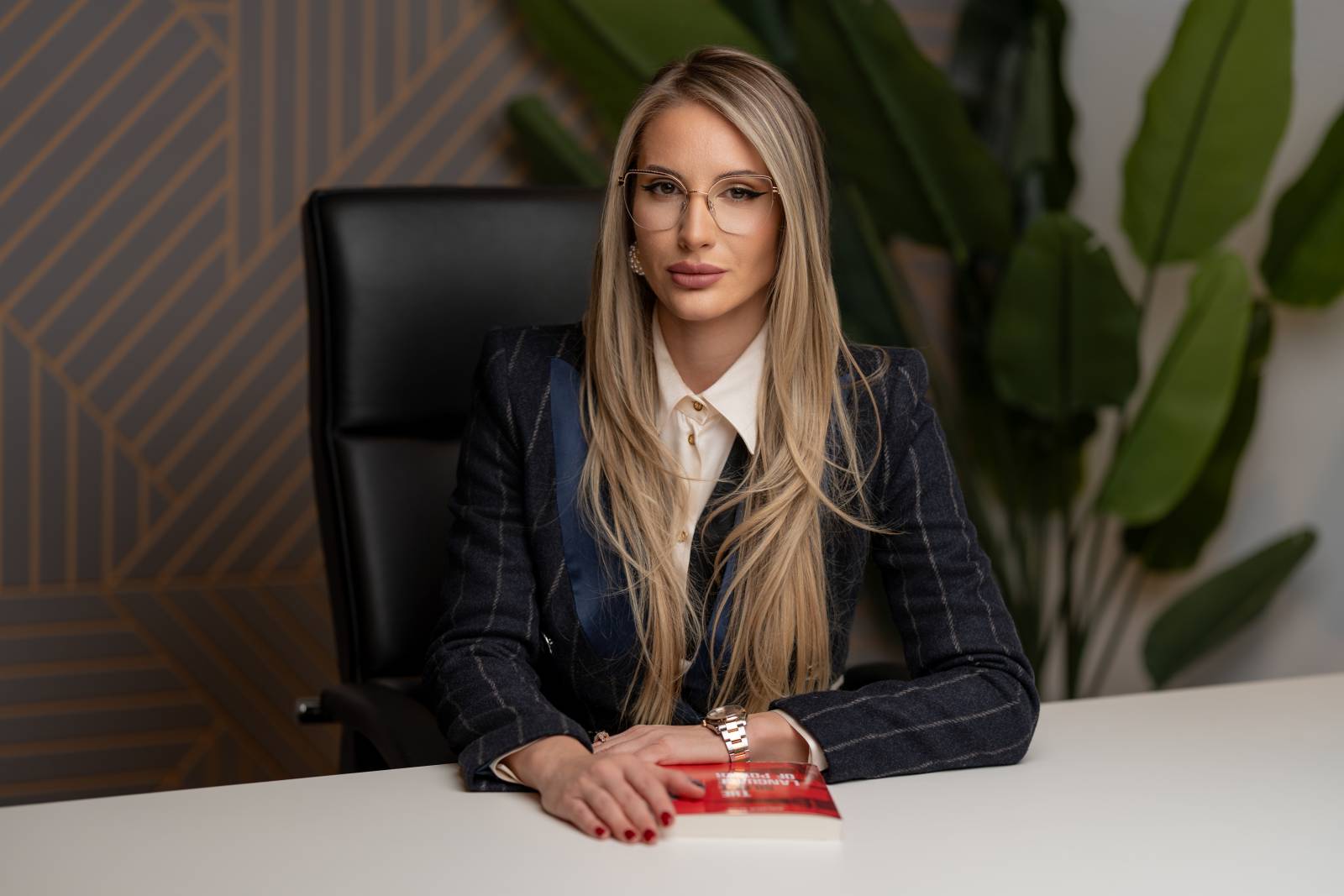 Raluca Niță, Vector Public Affairs: Punte între businessul clientului și realitatea instituțională din România 1 AND05345 copy retouched