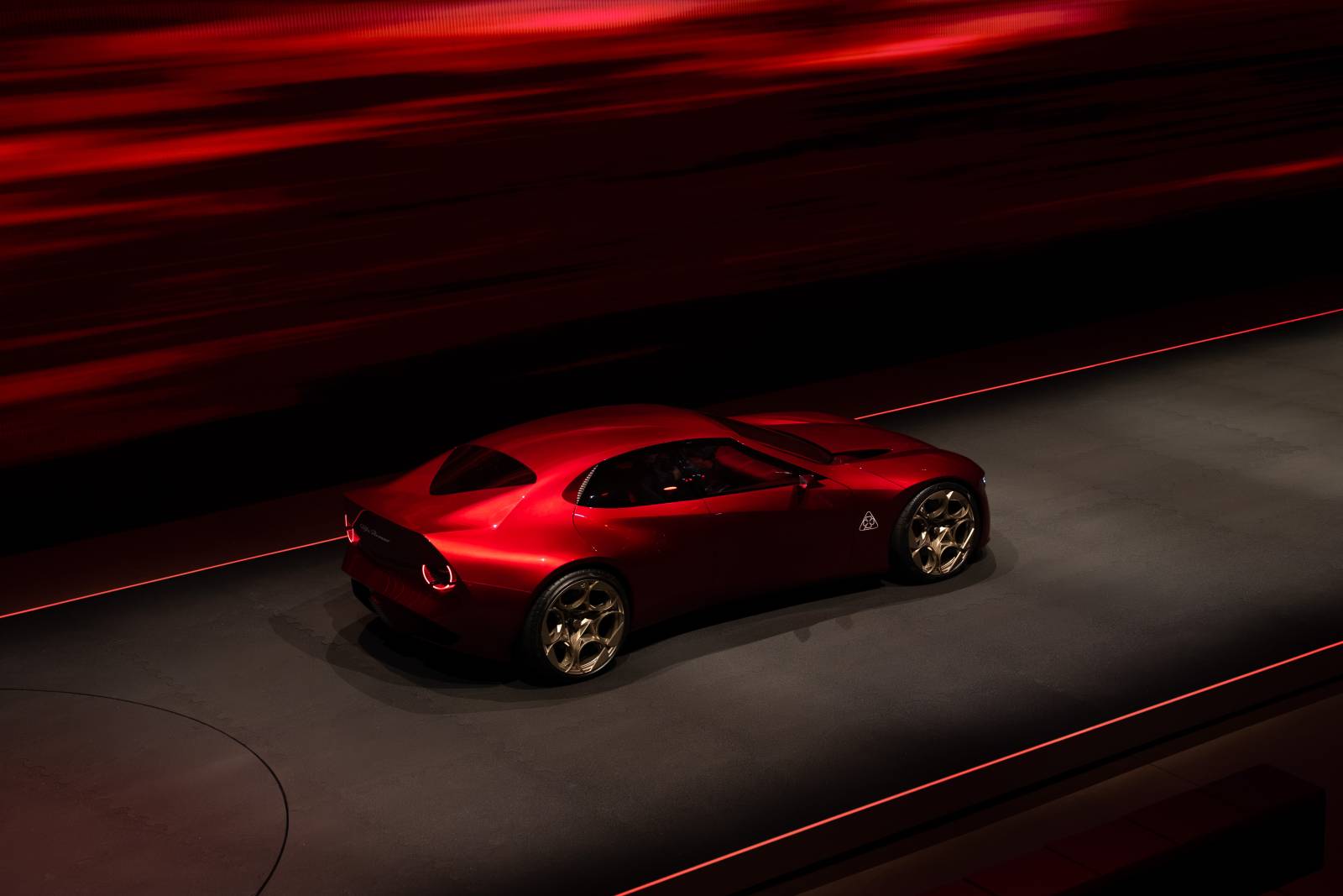 Cum arată Alfa Romeo Cuorerosso, un concept car prezentat la Salonul Auto de la Paris 1 Alfa Romeo Cuorerosso The Night Before13
