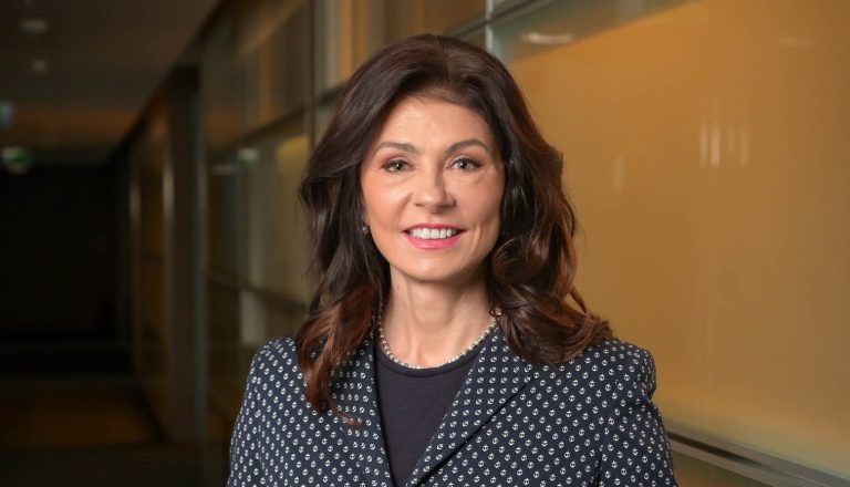 Antoaneta Curteanu - UniCredit Bank