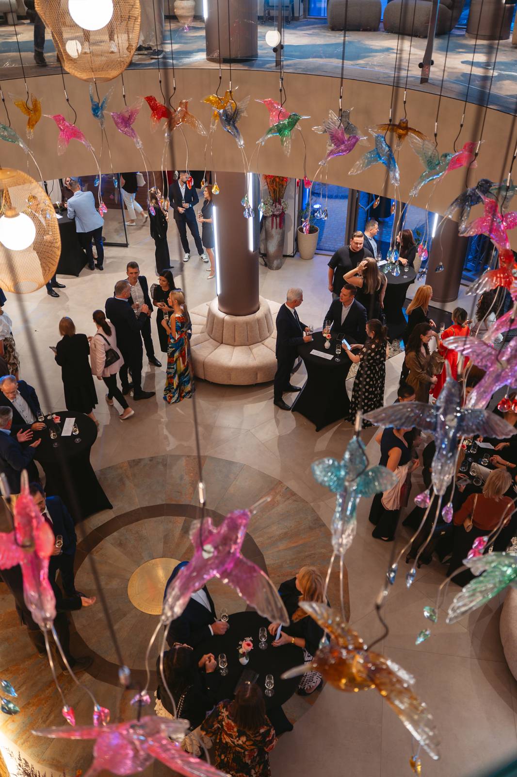 Atmosfera eveniment deschidere Mercure Oradea