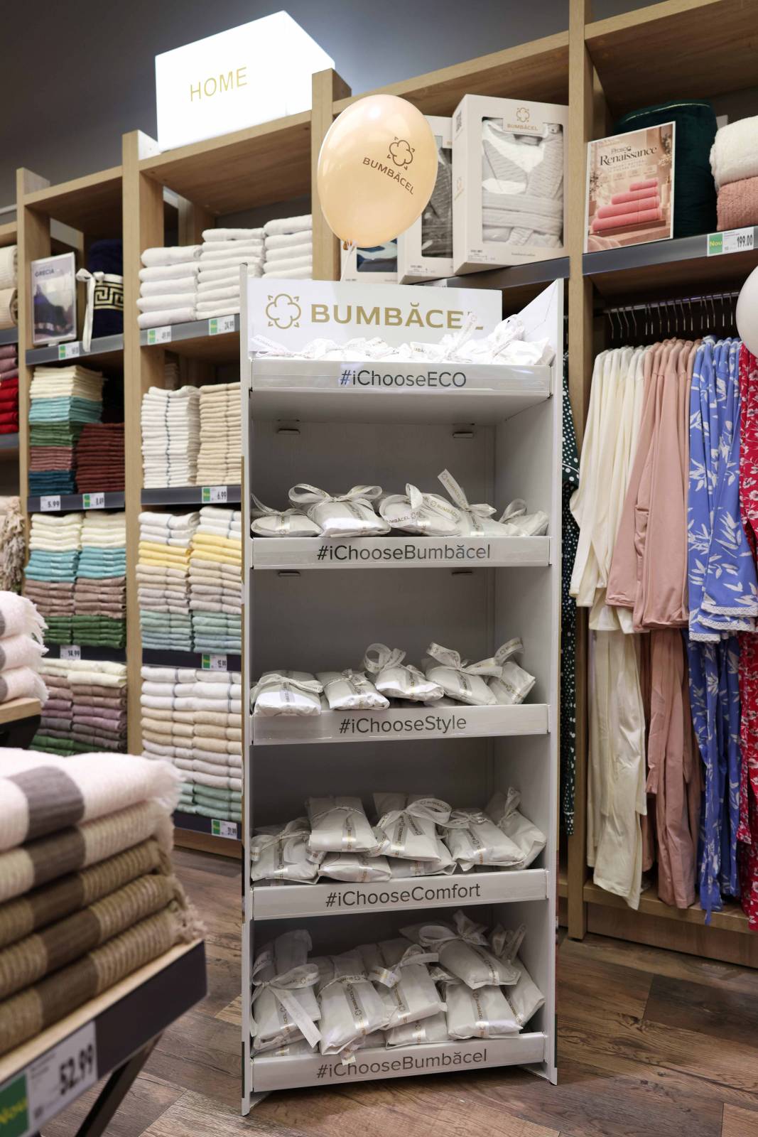 Kaufland deschide primul shop-in-shop de fashion, dedicat brandului BUMBĂCEL 1 Bumbacel Kaufland 1