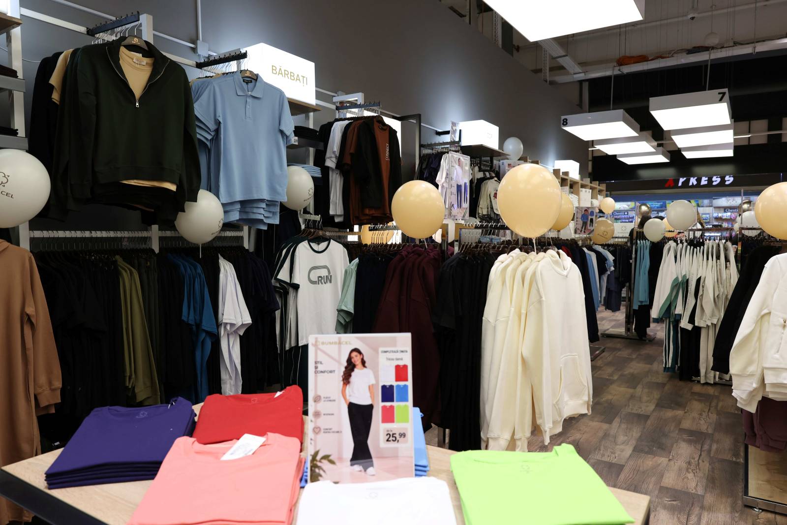Kaufland deschide primul shop-in-shop de fashion, dedicat brandului BUMBĂCEL 3 Bumbacel Kaufland 3