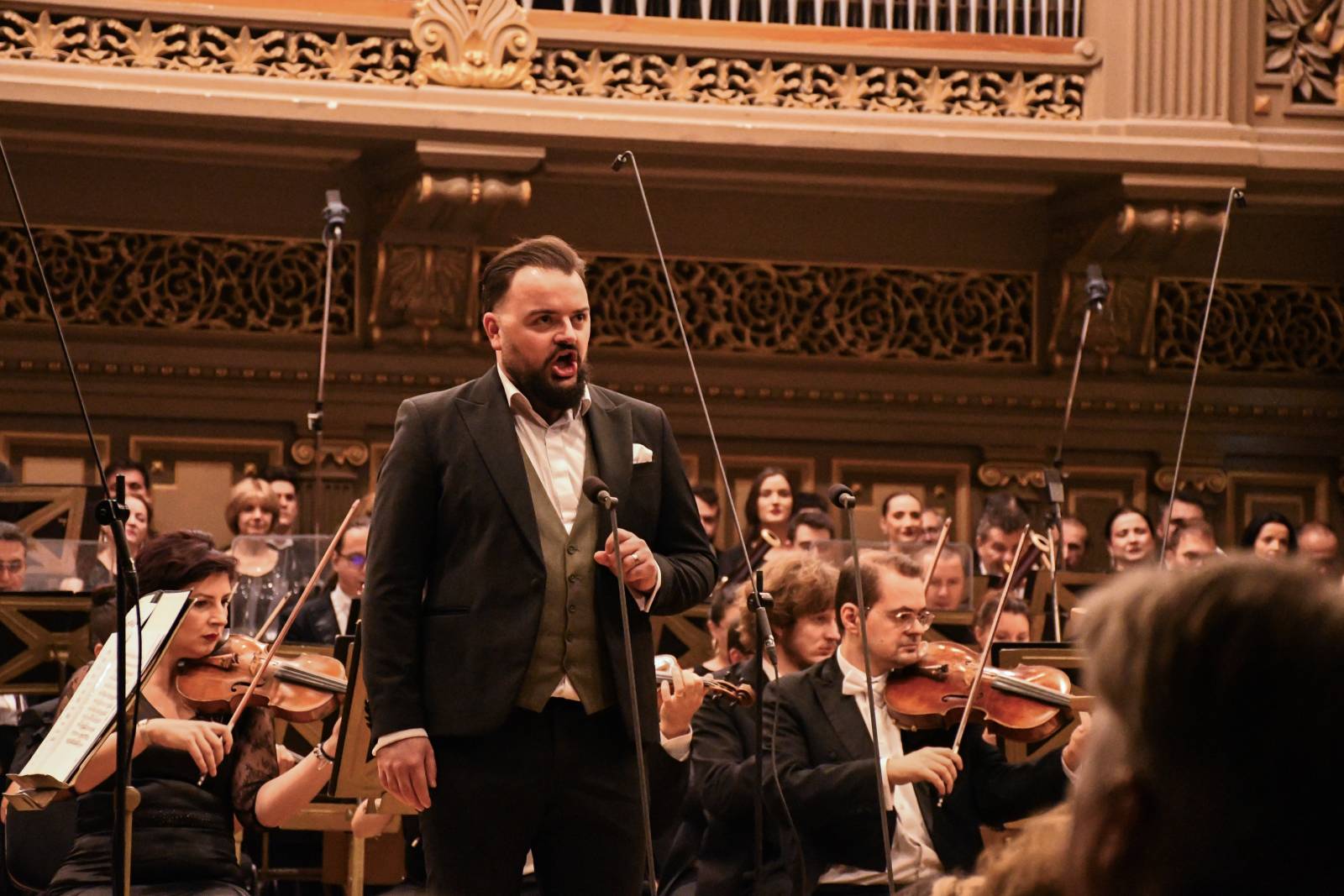 Spectacol magistral la cea de-a XVII-a ediție a Concertului Regal Caritabil, organizată de Fundația Regală Margareta a României pe 25 octombrie, la Ateneul Român 1 Concert Regal Caritabil 2026 Adinas Creative Corner