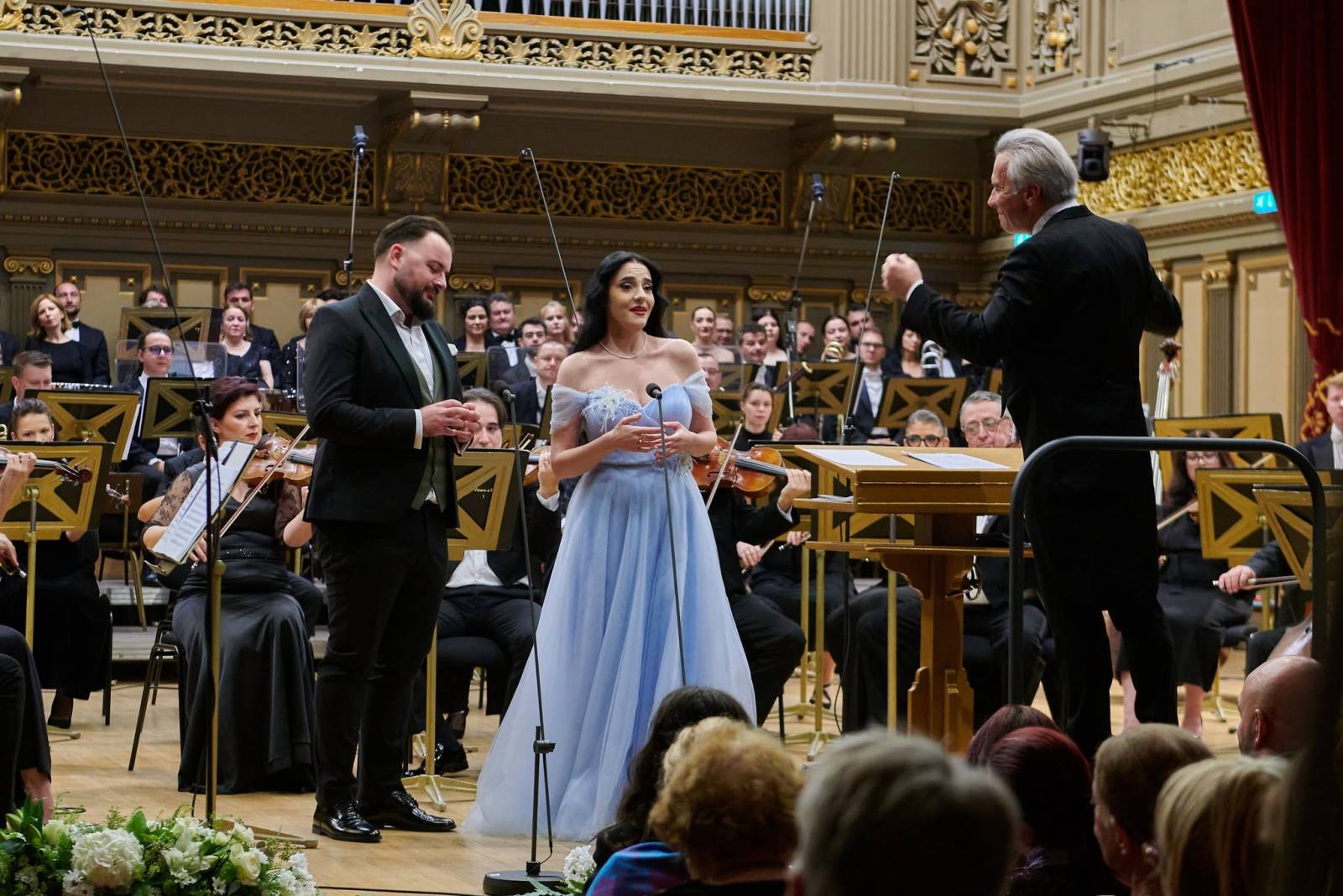 Concertul Regal Caritabil a atras 270.000 de euro din sponsorizări și donații pentru susținerea tinerilor artiști 1 Concertul Regal Caritabil a atras 270.000 de euro din sponsorizari si donatii pentru sustinerea tinerilor artisti 3