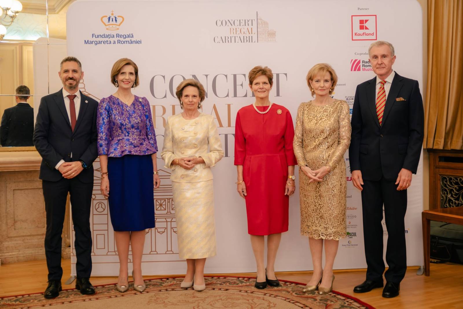 Concertul Regal Caritabil a atras 270.000 de euro din sponsorizări și donații pentru susținerea tinerilor artiști 3 Concertul Regal Caritabil a atras 270.000 de euro din sponsorizari si donatii pentru sustinerea tinerilor artisti 5
