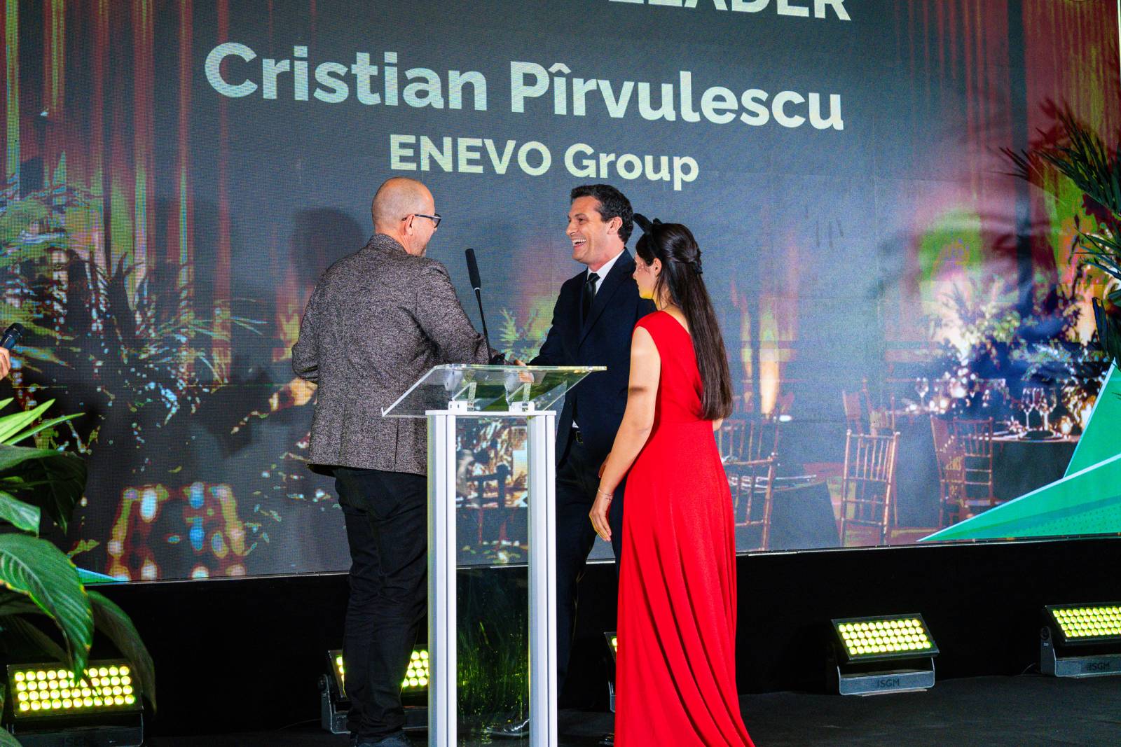 Cristian Pîrvulescu, cofondator și CEO ENEVO Group, premiat cu Visionary Leader Award la Gala Biz 27 8 DSC0576