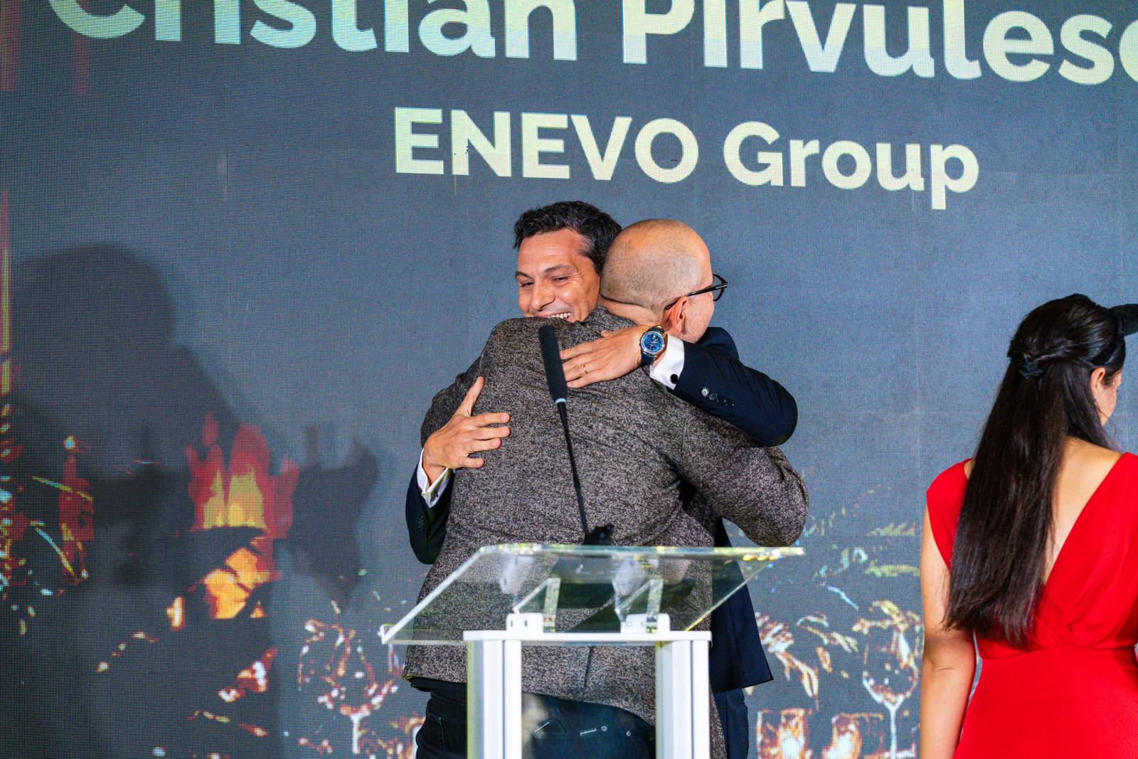 Cristian Pîrvulescu, cofondator și CEO ENEVO Group, premiat cu Visionary Leader Award la Gala Biz 27 9 DSC0578