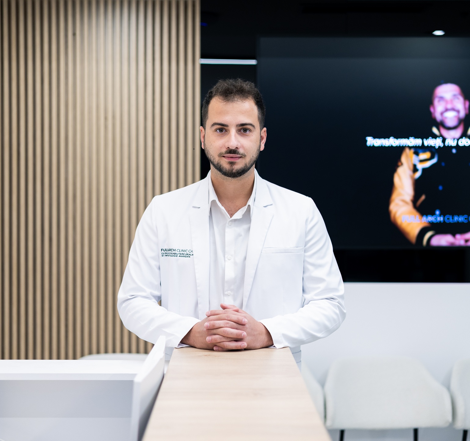 Dr. Andrei Stan medic coordonator la Full Arch Clinic15.jpg