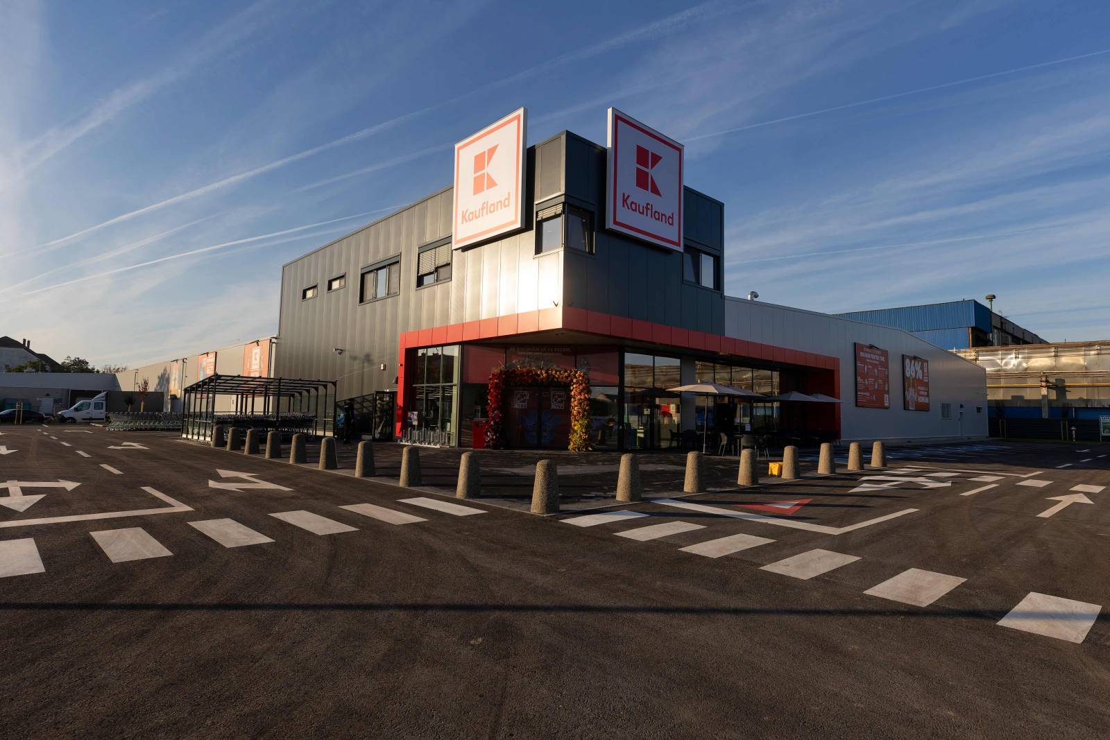 Foto magazin Kaufland Satu Mare