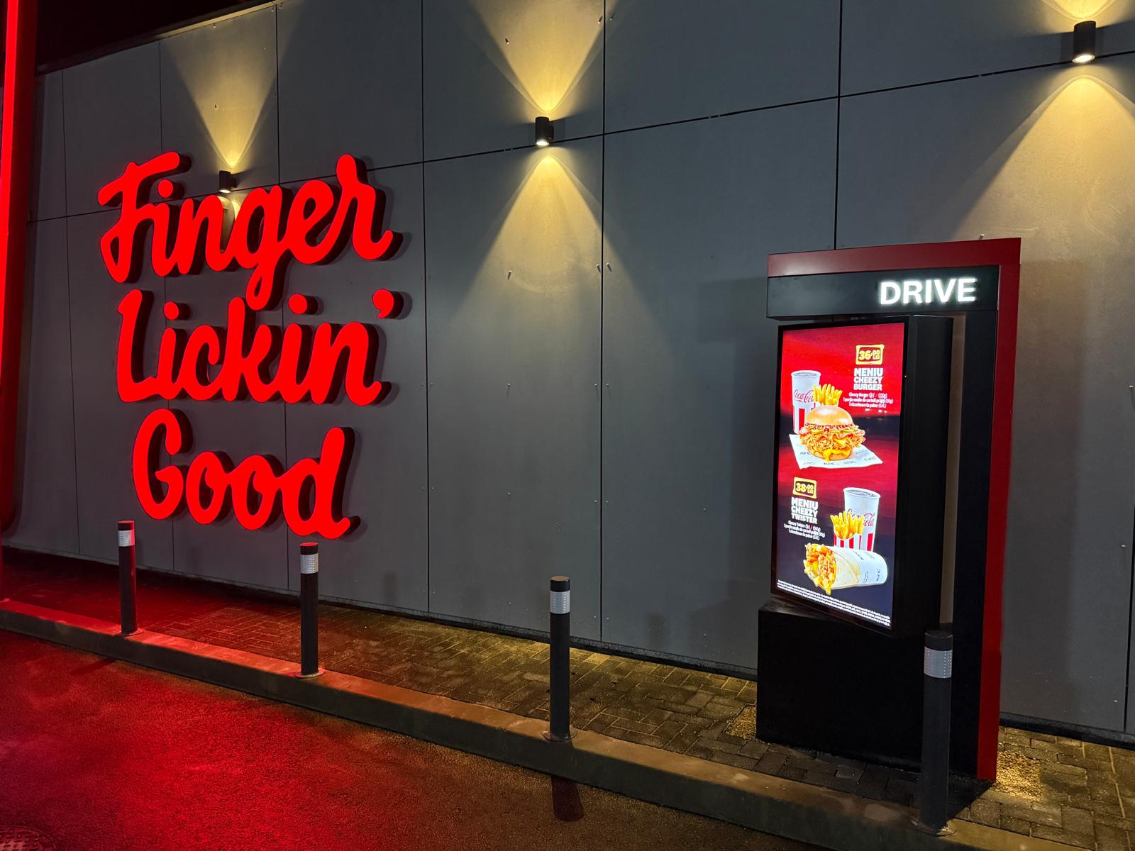La Oradea se deschide al doilea restaurant KFC Drive Thru 4 KFC OSC DT 4