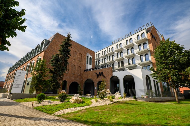 Mercure Alba Iulia facade 2