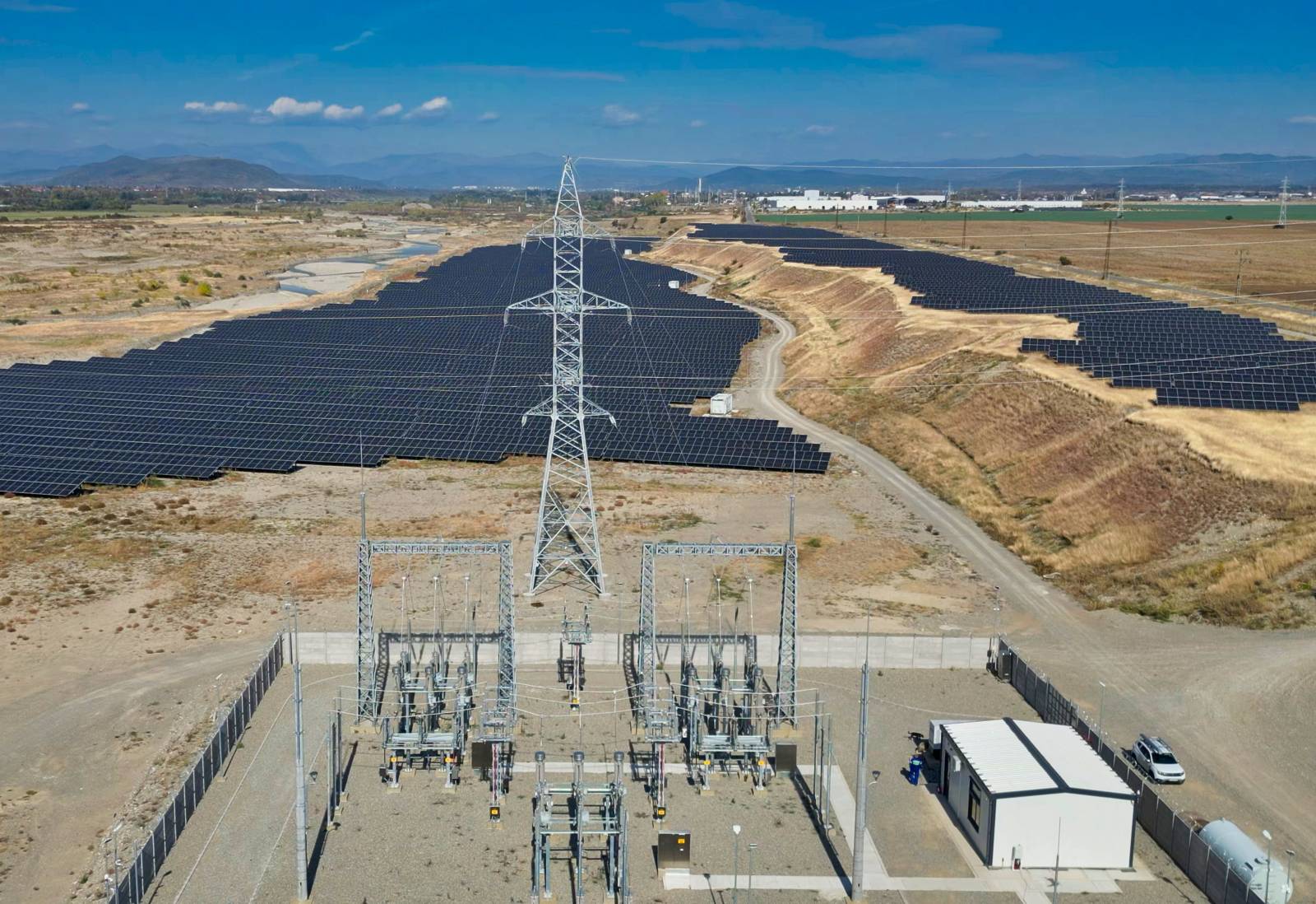 NEPI Rockcastle inaugurează cel de-al doilea parc fotovoltaic din portofoliu 1 PV Aricestii Rahtivani 2