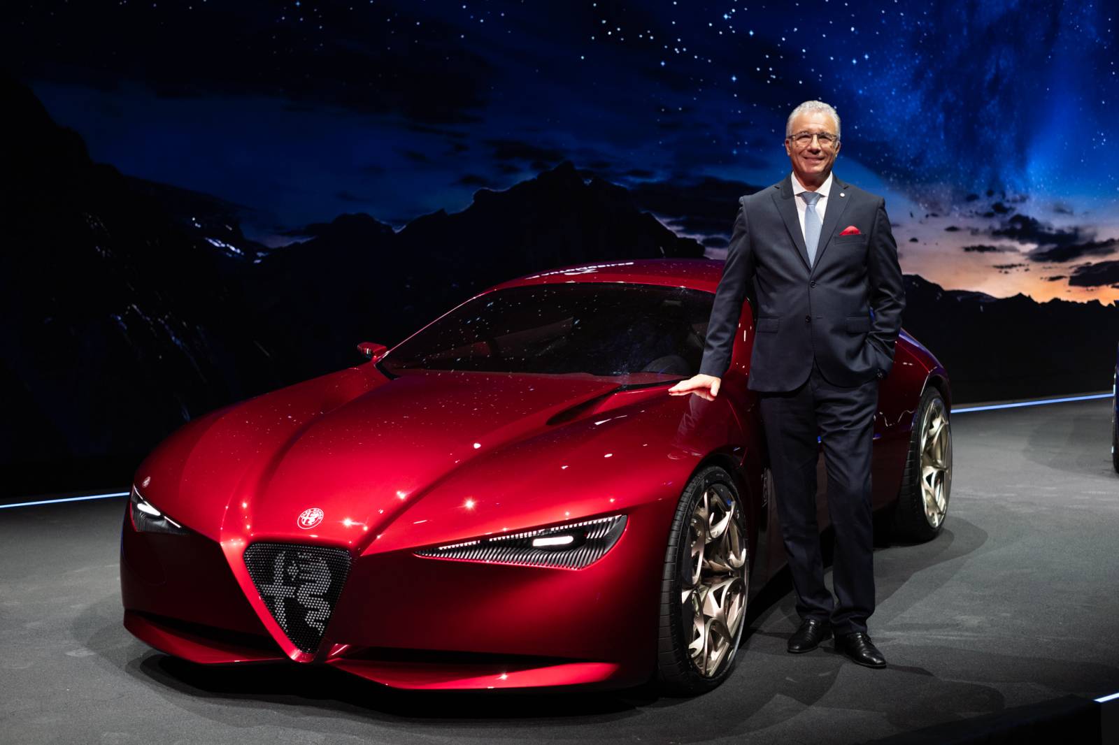 Cum arată Alfa Romeo Cuorerosso, un concept car prezentat la Salonul Auto de la Paris 3 Santo Ficili Alfa Romeo Cuorerosso
