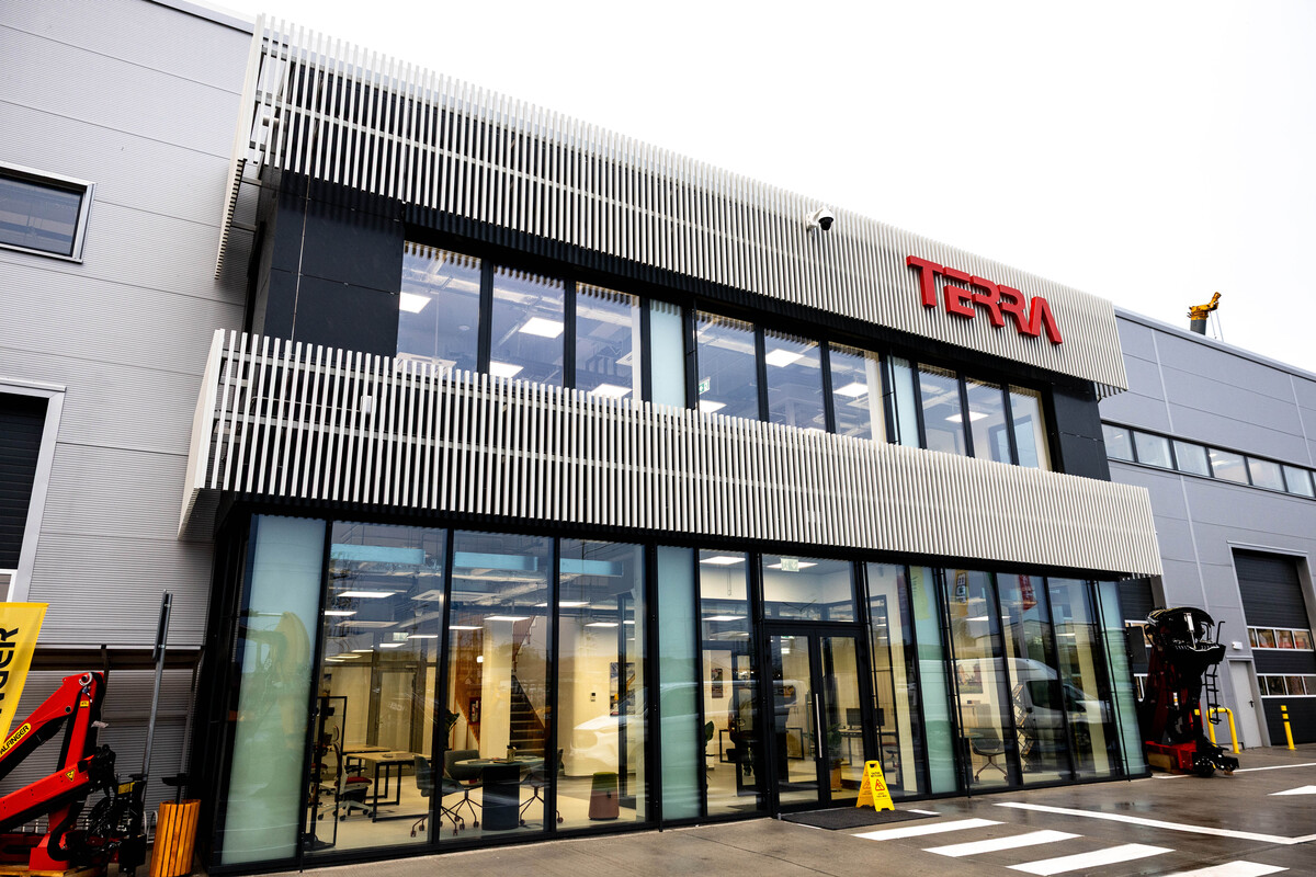 TERRA România investește 2.7 mil euro într-un nou sediu în Timiș 2 Terra Utilaje