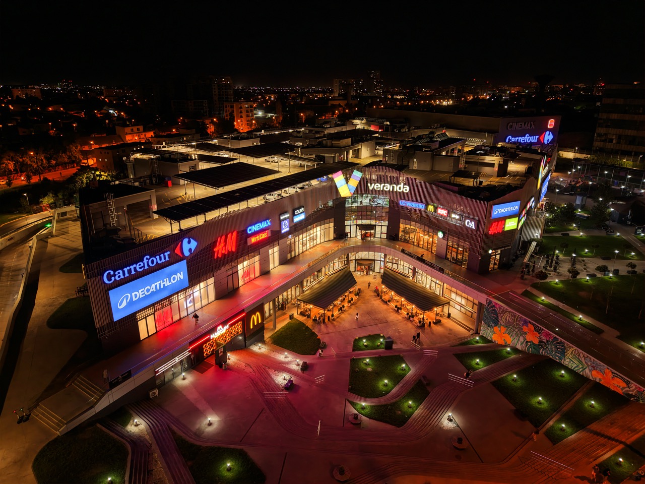 Veranda Mall împlinește 10 ani: investiții totale de peste 75 mil. euro 5 Veranda Mall 2